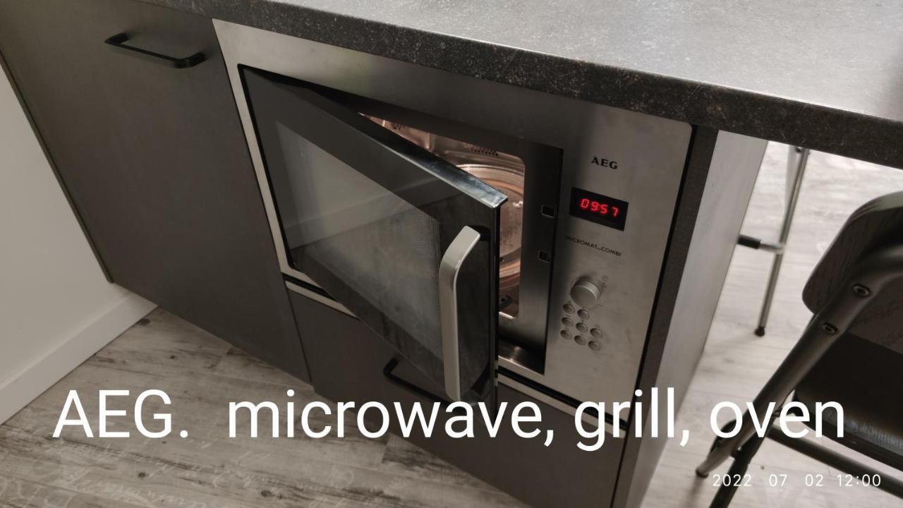 Happy Inn Laime Studio, Self Check-In-24-7, A-C, Parking-In-The-Underground-Garage Vilnius Ngoại thất bức ảnh